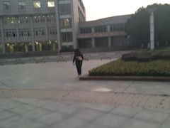-湖北经济学院-图书馆