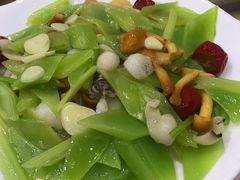 -全家福东北菜(联谊花园宜康苑店)