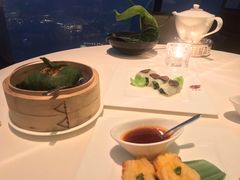 窝贴大虾多士-天龙轩(香港丽思卡尔顿酒店)