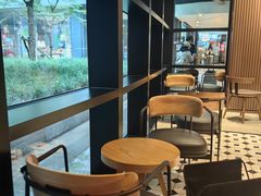 -星巴克(上海虹桥新天地二店)