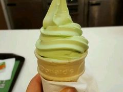 -麦当劳(轻轨曹杨路店)