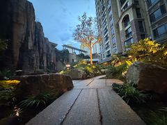 -忆江南·临江鱼馆