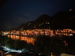 -苗伯妈酸汤火锅