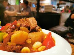 特色大盘鸡-阿里家·新疆烤肉酒場 by MIG