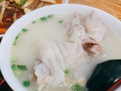 -雷祖芳老妈蹄花店