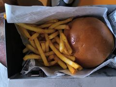 -TRIPS BURGER(大钟寺店)