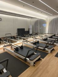 -依灵瑜伽普拉提连锁