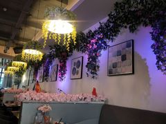 -樱花里音乐餐吧·牛扒椰子鸡(东圃店)