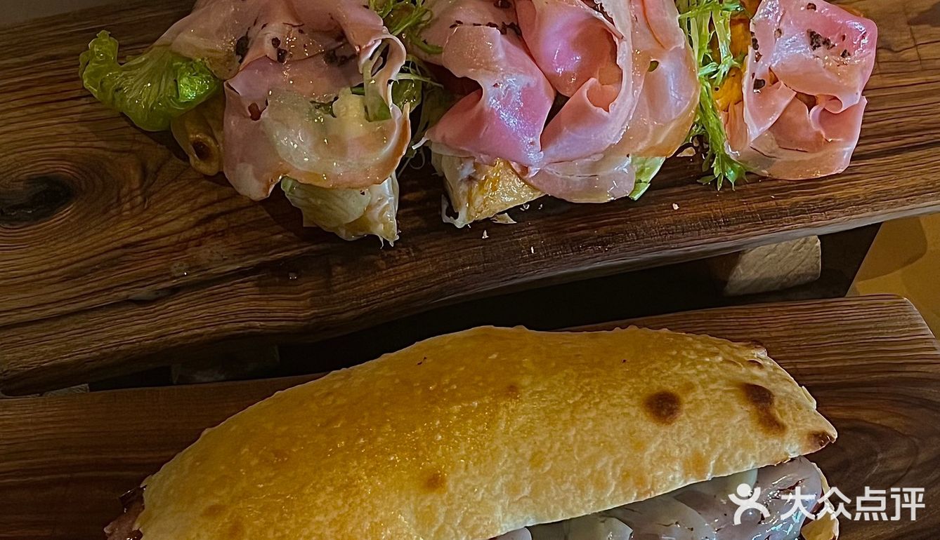 东莞探店｜现烤意大利佛卡夏🍕芝士拉丝好绝