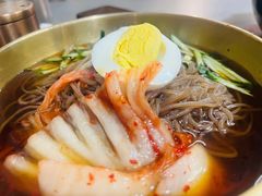 -围炉肉舍丹东海鲜烤肉·烤活鳗(步行街店)