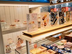 面包甜点陈列柜-好利来(阜成门店)
