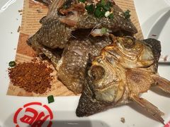 -肥肥虾庄·金牌油焖大虾(汉街SKP店)