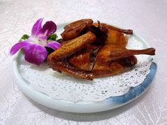 脆皮红烧乳鸽-老廣新意-全天茶点(宝能店)