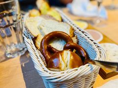 -LENBACH兰巴赫西餐啤酒坊(大连东港店)