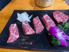 特级雪花牛肉-唯成•韩国炭火烤肉 유성고기