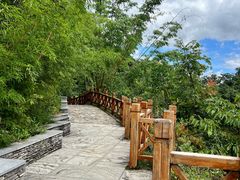 -高荡千年布依古寨旅游景区