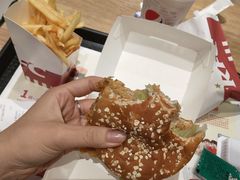 香辣鸡腿堡-肯德基(沧州高铁站店)