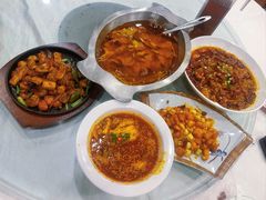 -鑫巴蜀小镇 · 水煮鱼专研店(玉桥店)