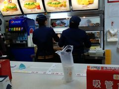 -华莱士·全鸡汉堡(艳粉店)
