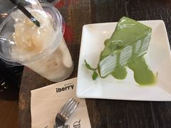 -莓园冰淇淋店