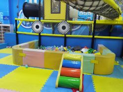 -卡尔飞车(武汉青山印象城店)