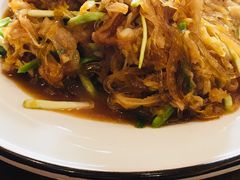 酸菜炒粉-毛毛熏肉•东北菜老字号(大安街店)