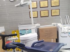 -上海仁爱医院口腔科 · 种植