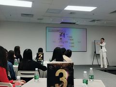 -四季美学色彩形象管理服装搭配