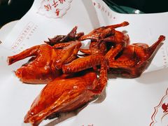 -鸽子侯·家宴·平价海鲜(绿地店)