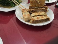 -溢心园香河肉饼总店