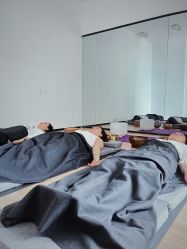 -吾之瑜生瑜伽普拉提学院