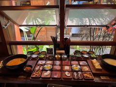 -银米·云南传统过桥米线(双廊黑金冠店)