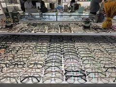 -新视达眼镜店·蔡司·依视路(名镜苑店)