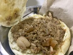 肥瘦腊汁肉夹馍-薛昌利大米面皮(南关正街店)