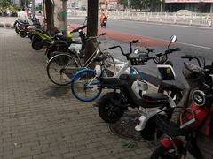 -关东店北街小区-地上停车场