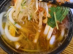 -丽虹云南过桥米线(兴工街店)