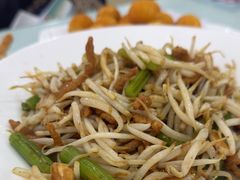 绿豆芽醋溜肉丝-鲁南老味·滕州炒鸡老店(岔路街店)
