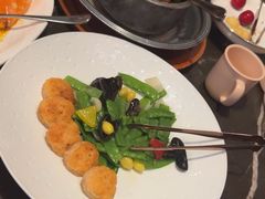 -海派悦庭·海胆烧麦·新融合菜(凯德广场店)