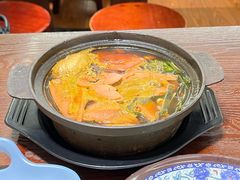 招牌秘制砂锅-老新隆牛肉锅贴(新街口店)