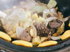 -粘豆包柴火铁锅炖