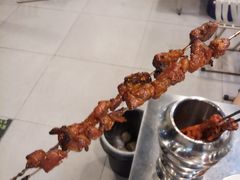吊炉羊肉串-马路牙子烧烤音乐酒馆(望京店)