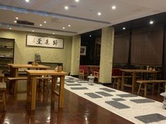大堂-上席擂茶·新中式青年茶馆(古城店)