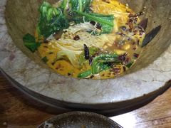 -滇香肴·云南菜蒸汽石锅鱼(云南北路店)