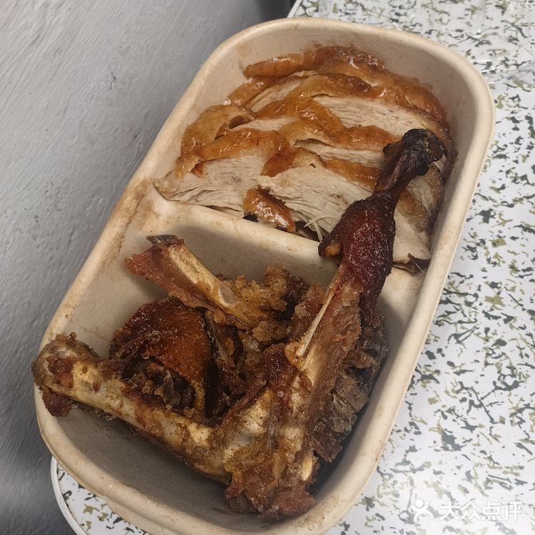 刚出炉的烤鸭，美味满分