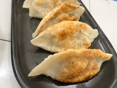 芹菜猪肉煎饺-东方饺子王(创始店)