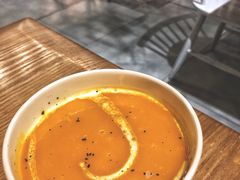 南瓜汤-HELLO 27 意面·沙拉·帕尼尼