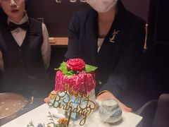 -左庭右院鲜牛肉火锅黑金店(陆家嘴中心店)