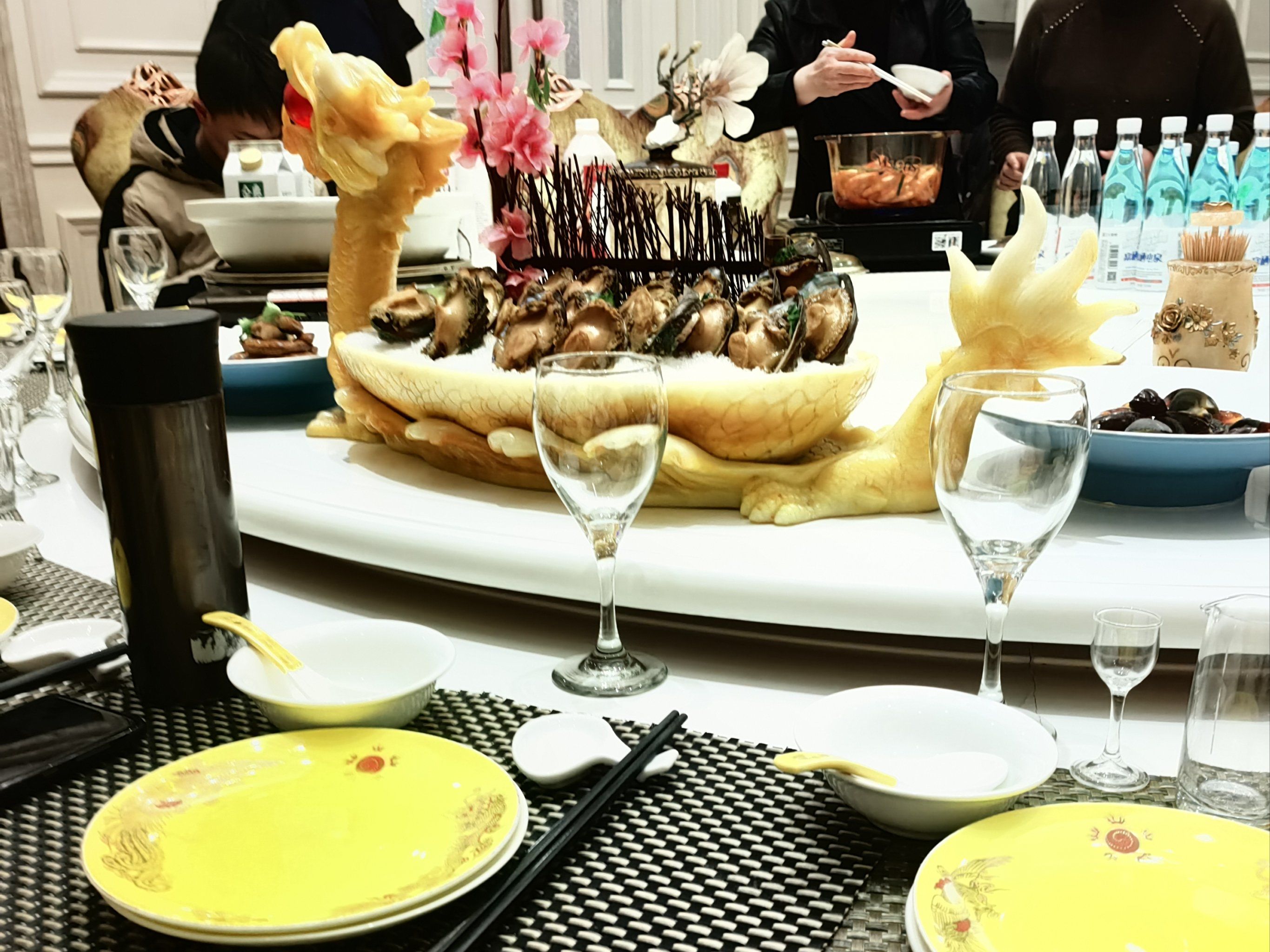 n#春节家宴已拉经拉开帷幕 #开年聚餐 #团圆饭 #年饭 #新年大餐在家做