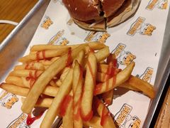 -HUZI虎滋精酿餐吧(京西大悦城店)