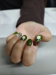 -小黑瓶美甲美睫
